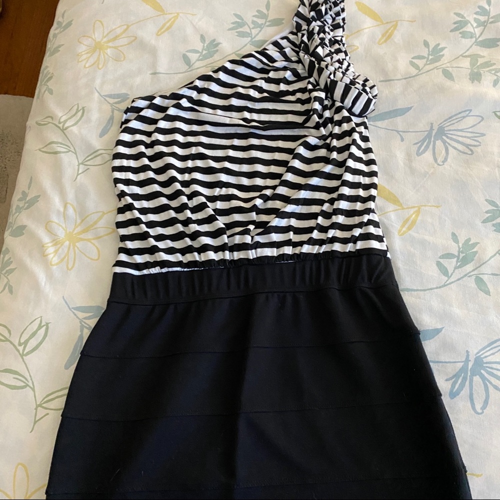 Cache | One Shoulder Dress